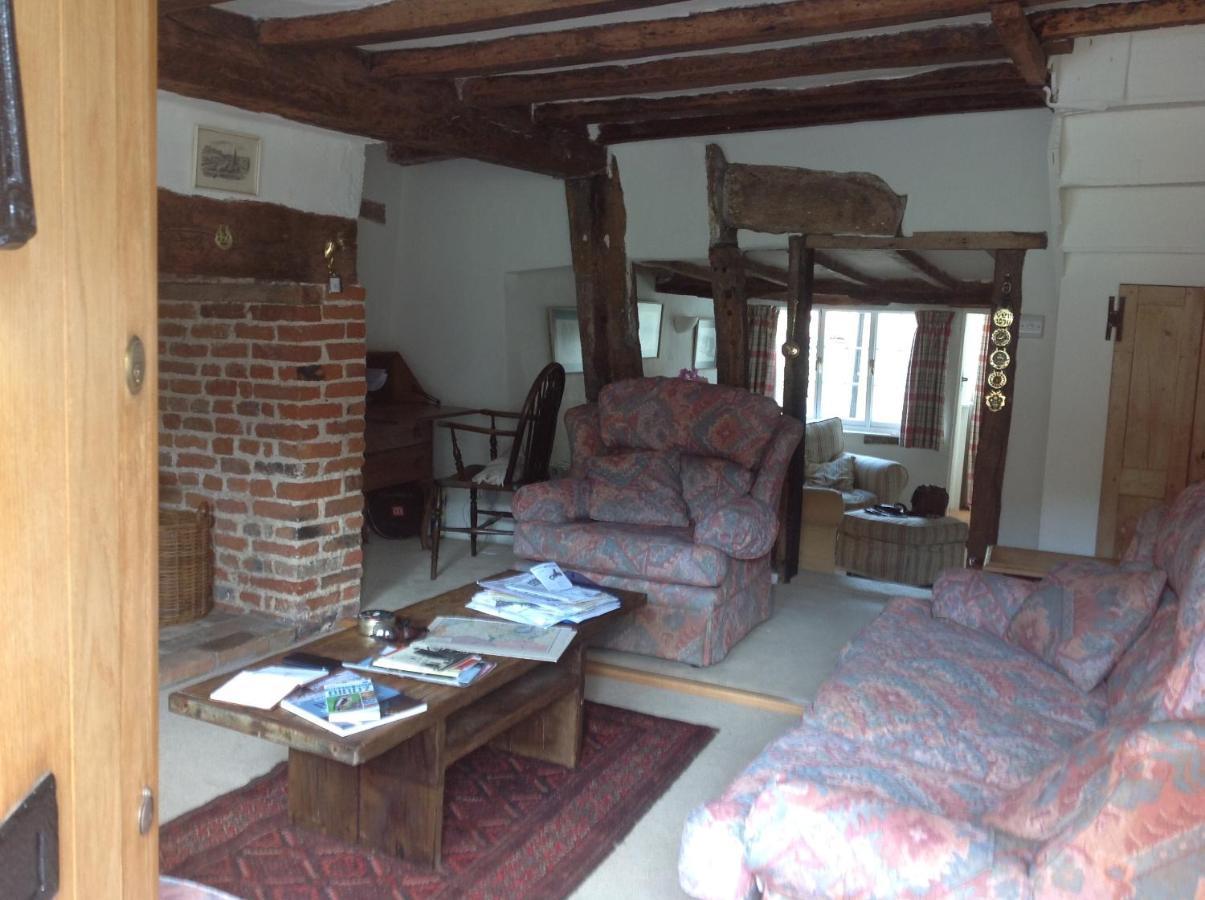Acacia Cottage Халстед Екстериор снимка